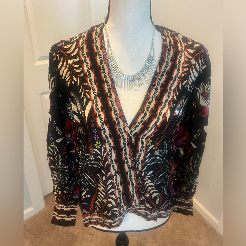 Farm Rio
Classic Garden Mirror-Embellished Blouse NWT size XXS